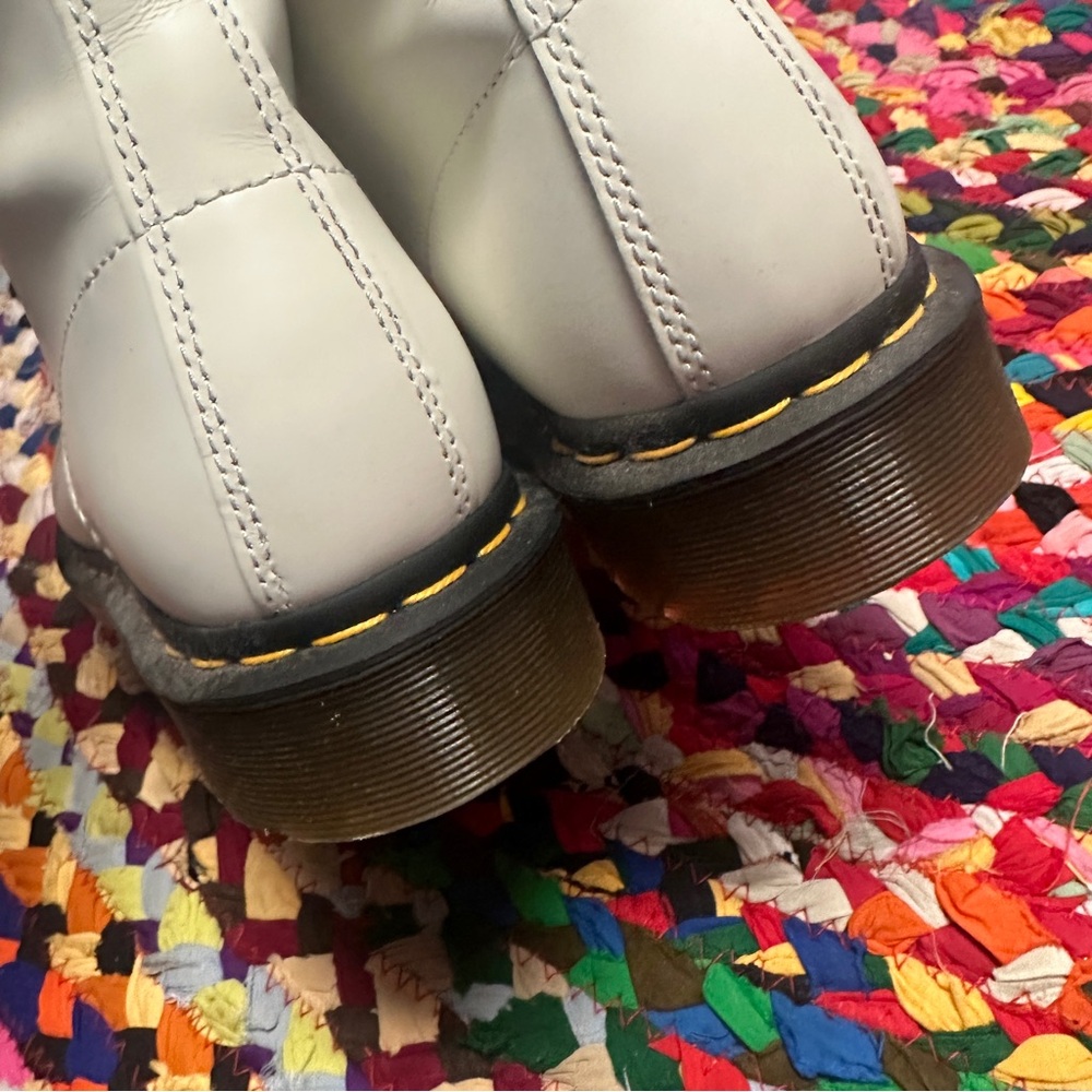 Women's DR.MARTENS White 1460 Smooth Leather Lace Up Boots Size 9 - Picture 12 of 13
